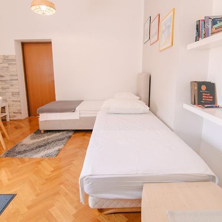 Apartments Sab โอกูลิน ภายนอก รูปภาพ
