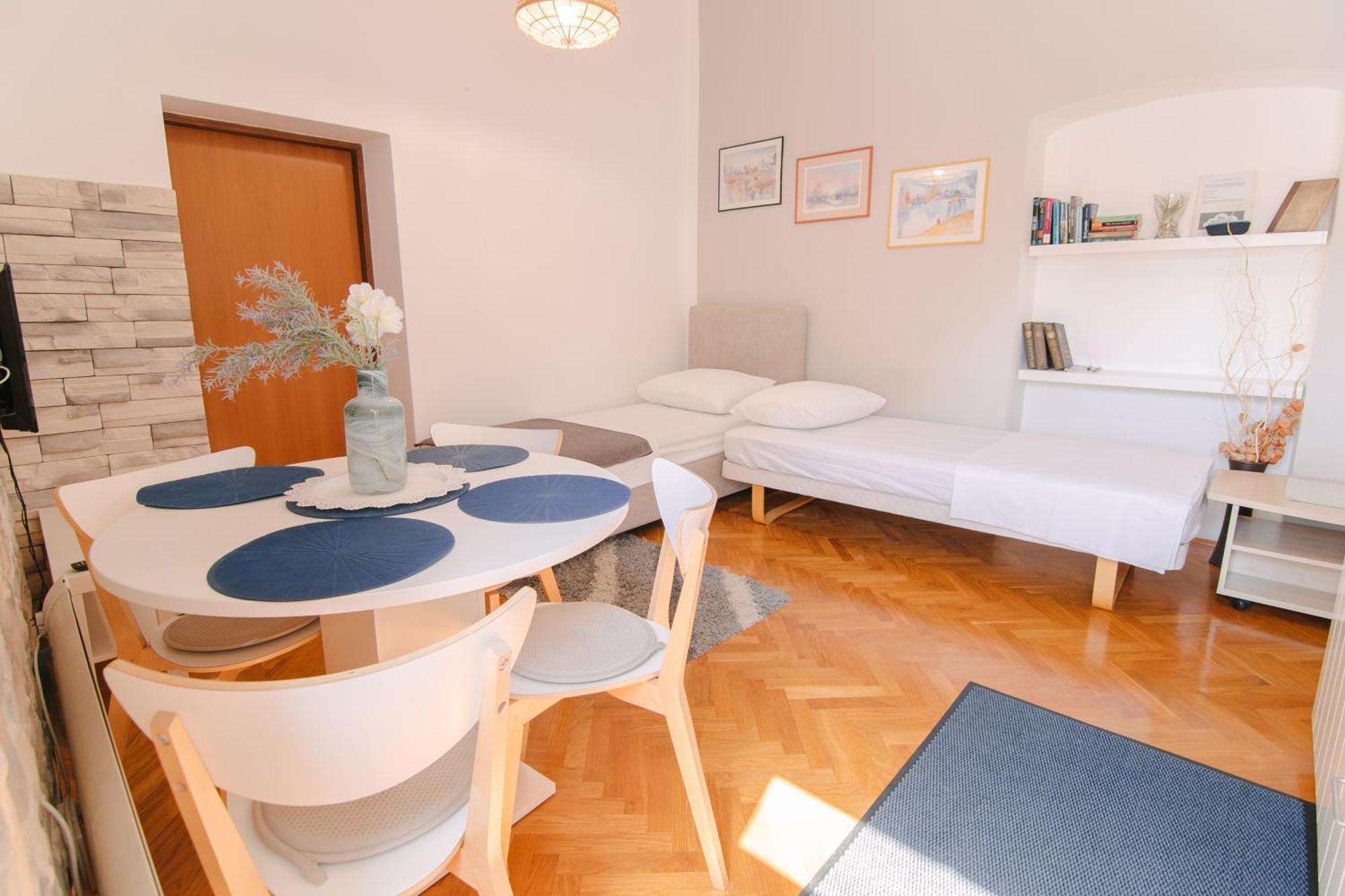 Apartments Sab โอกูลิน ภายนอก รูปภาพ