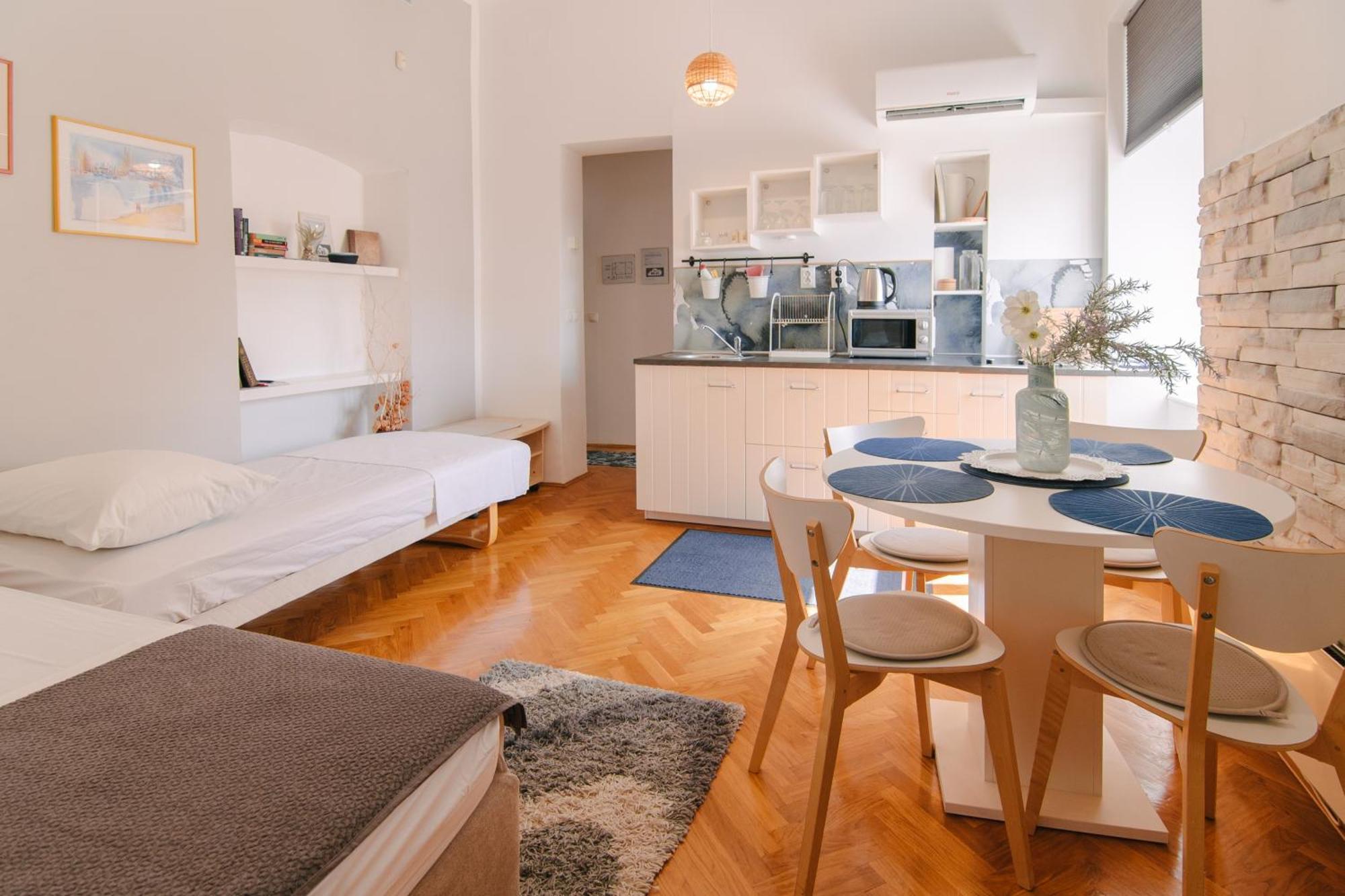 Apartments Sab โอกูลิน ภายนอก รูปภาพ